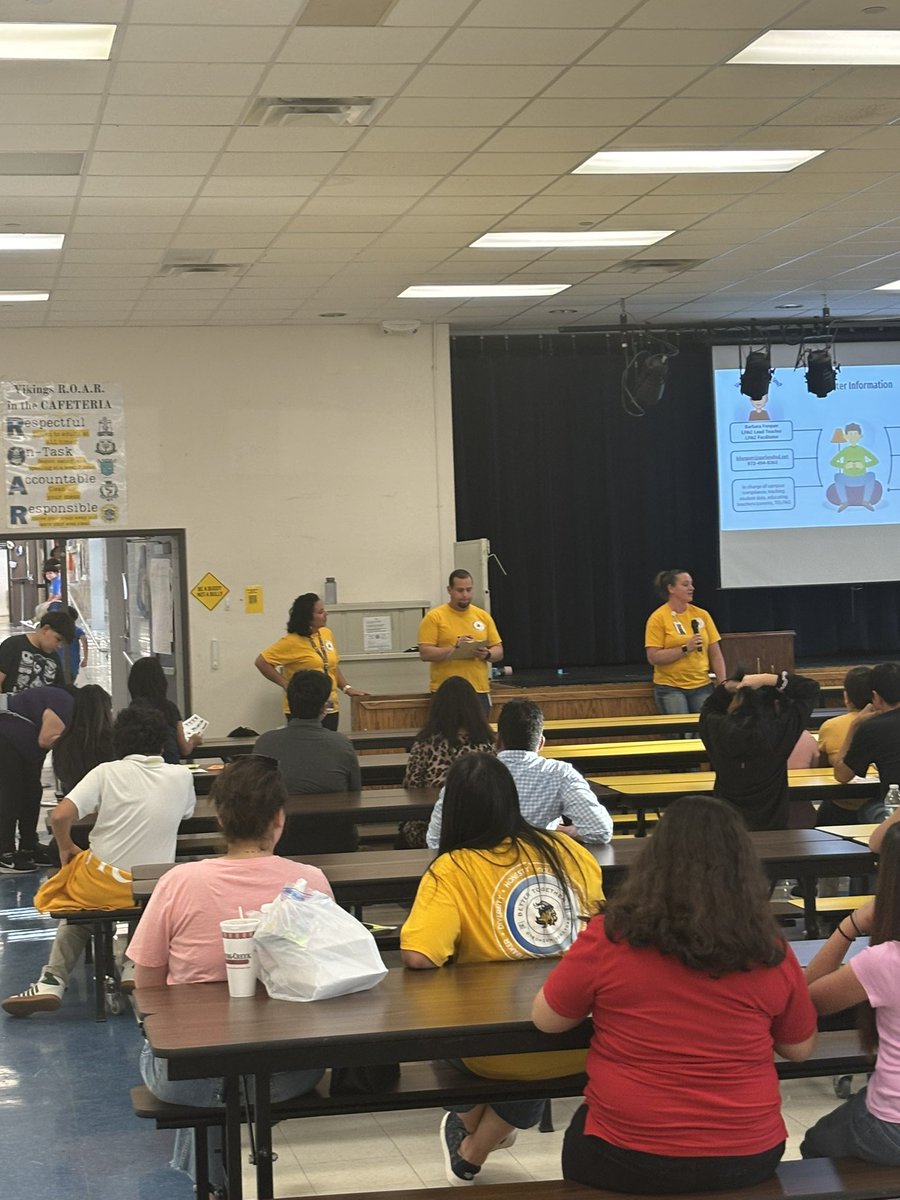 <a href="/Jackson_Vikings/">Jackson MST</a> student volunteers putting in WORK at EB parent night! They created and presented TELPAS EXITING tips and strategies in English, Spanish and Vietnamese  to help students reclassify! Special Thanks to all translation volunteers! <a href="/GISD4EBs/">GISD Multilingual Programs</a>