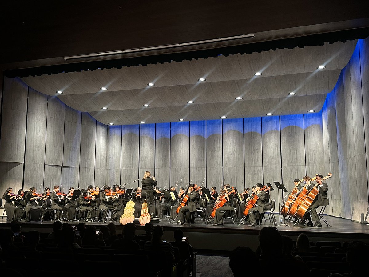 Connor Galloway (@king_g_teaches) on Twitter photo Iām so glad I was able to make it to the jv <a href="/RockHill_FB/">Rock Hill Blue Hawks Football</a> game and the <a href="/RockHillOrch/">Rock Hill Orchestra</a> concert! Always impressed by our #RockSolid students <a href="/RockHillHS/">Rock Hill High School</a> Iām so glad I was able to make it to the jv <a href="/RockHill_FB/">Rock Hill Blue Hawks Football</a> game and the <a href="/RockHillOrch/">Rock Hill Orchestra</a> concert! Always impressed by our #RockSolid students <a href="/RockHillHS/">Rock Hill High School</a>