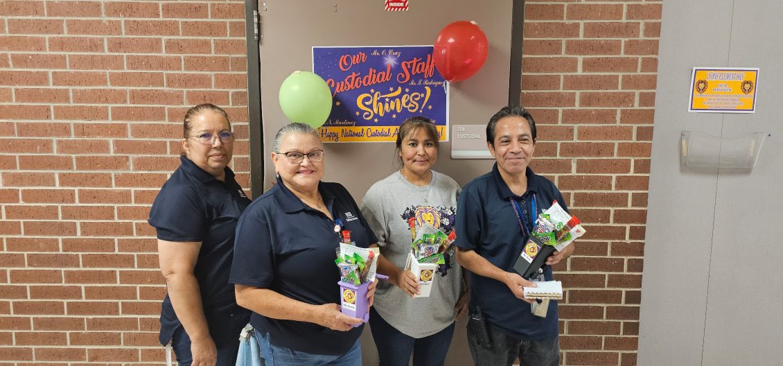 LyonsElementary's tweet photo. Without them, we are nothing! Thank you Ms. Martinez, Ms. Garcia, Ms. Rodriguez, and Mr. Cruz for all that you do for us! #LetItWork
! ¡Sin ellos, no somos nada! ¡Gracias Sra. Martínez, Sra. García, Sra. Rodríguez y Sr. Cruz por todo lo que hacen por nosotros! #LetItWork https://t.co/lCdrf9N0Fy