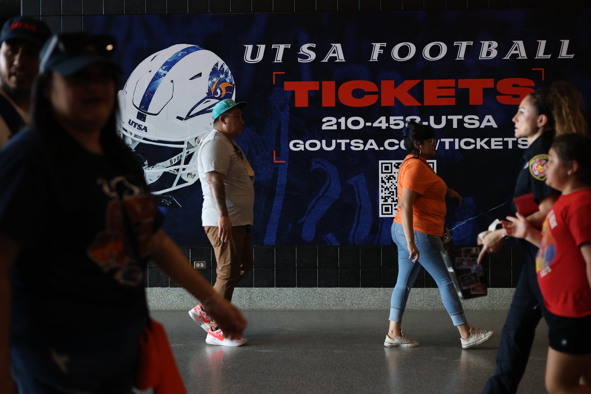 UTSA Athletics (@utsaathletics) on Twitter photo It's always 72 and sunny for <a href="/UTSAFTBL/">UTSA Football 🏈</a> at the @alamodome!
Single-game tickets start at just $21. Get yours today!
🎟️bit.ly/440YrHG
#BirdsUp 🤙 #LetsGo210 It's always 72 and sunny for <a href="/UTSAFTBL/">UTSA Football 🏈</a> at the @alamodome!
Single-game tickets start at just $21. Get yours today!
🎟️bit.ly/440YrHG
#BirdsUp 🤙 #LetsGo210