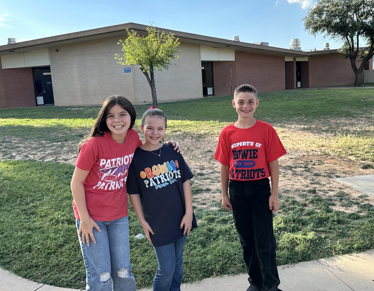 These guys did an amazing job being ambassadors for our school at a facilities committee meeting tonight for SAISD! We are so lucky to have such amazing future leaders in our midst. <a href="/SanAngeloISD/">San Angelo ISD</a> <a href="/raelyeself/">raelye self</a> @IHeartCKH <a href="/farrahgomez678/">Farrah Gomez, Ed.D.</a>