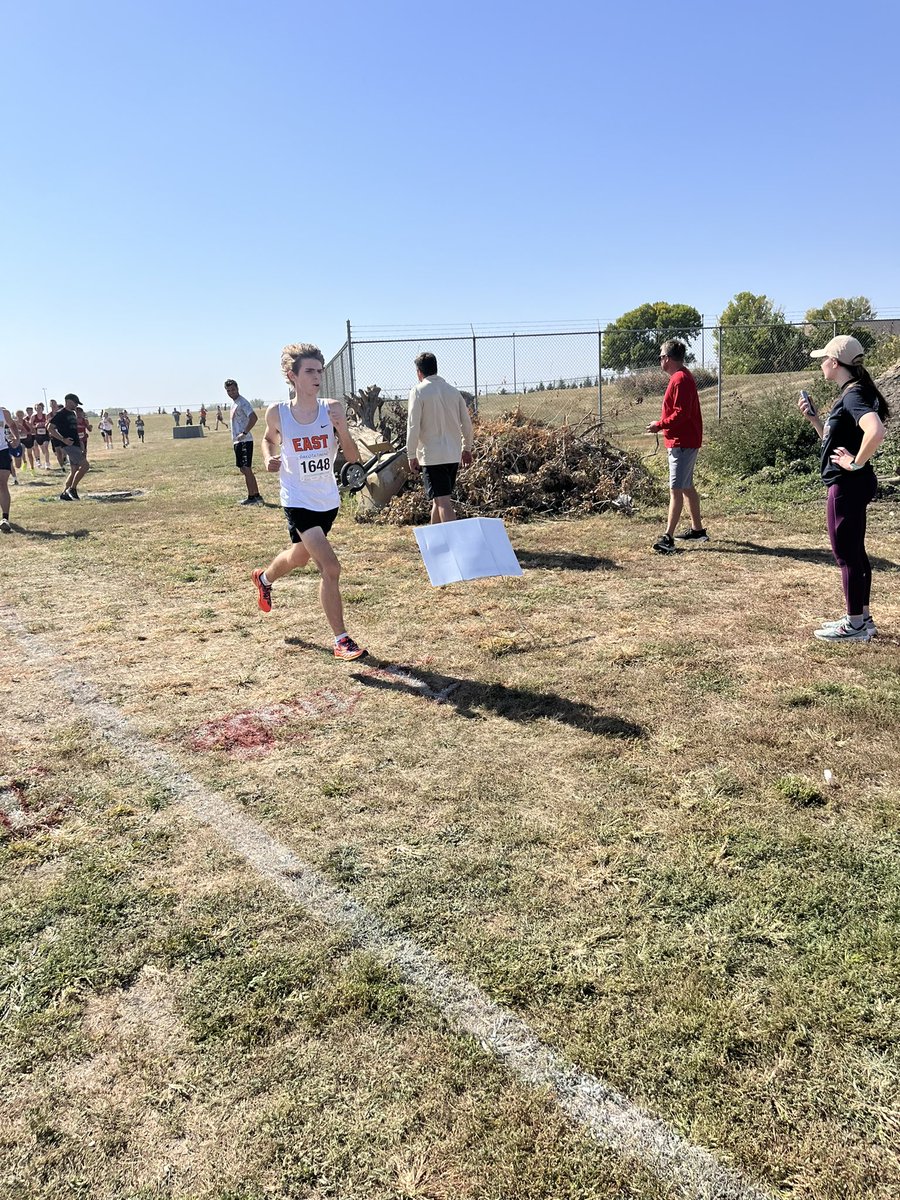 BlackraiderXC's tweet photo. Varsity boys take on the South Sioux invite! https://t.co/Qpv24INcc3