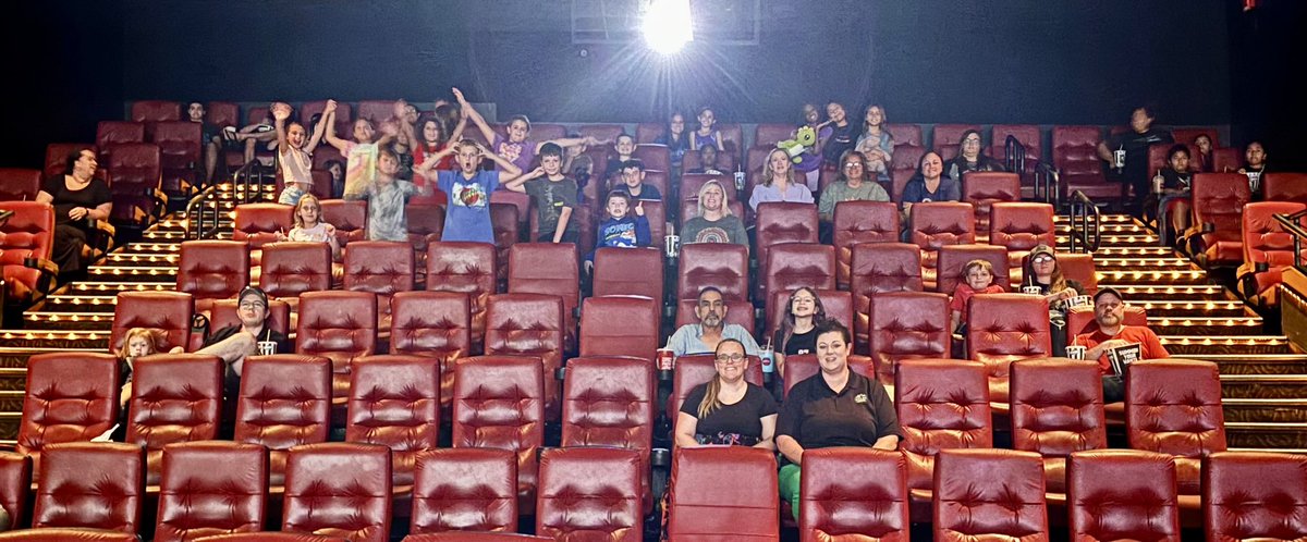 hcpsBailey's tweet image. Our 4th graders have been reading The Wild Robot. Tonight we met to watch the movie. What a great night! @KWillis_SDHC @OrlowskiHCPS