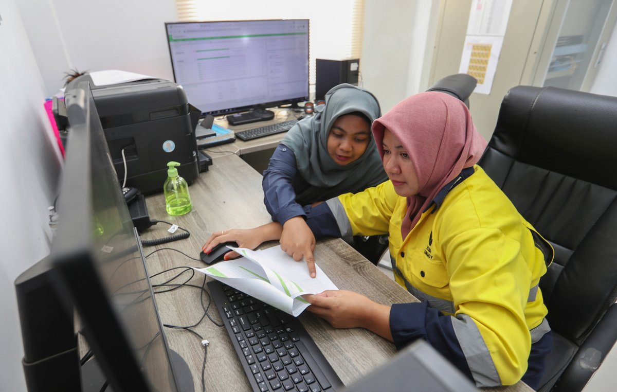 ADB Partnerships (@adbpartnerships) on Twitter photo #Indonesia aims to reduce its emissions up to 43% by 2030.🌱GEAPP, ETMPTF, <a href="/theGCF/">Green Climate Fund</a>, and UK-ACGF are supporting this initiative by building the capacity of Indonesia's State Electricity Corporation to shift the power system to low-carbon electricity supply. adb.org/projects/57229… #Indonesia aims to reduce its emissions up to 43% by 2030.🌱GEAPP, ETMPTF, <a href="/theGCF/">Green Climate Fund</a>, and UK-ACGF are supporting this initiative by building the capacity of Indonesia's State Electricity Corporation to shift the power system to low-carbon electricity supply. adb.org/projects/57229…