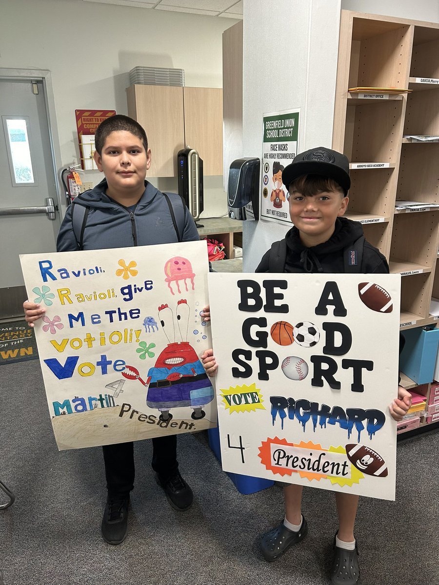 AracelyZavala19's tweet photo. Absolutely loved seeing the excitement this morning as students turned in their Leadership Posters!🙌🏼It’s incredible to witness how they’re amplifying their voices &amp; shaping the future of our campus💚#StudentLeaders #AmplifyStudentVoice @OakBrownBears @LCortezGUSD @MsSandraRocha https://t.co/OwCSwXeB0Q