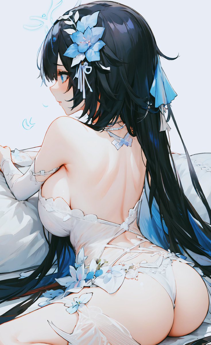 The night had been long.
As many say, it is always darkest just before dawn.

And then, the sun had broken the horizon. Morning, at last--.

The higher-dimensional being rose to a seated position; their eyes peering upon the rising sun in silence.

❝Mmm. . .❞