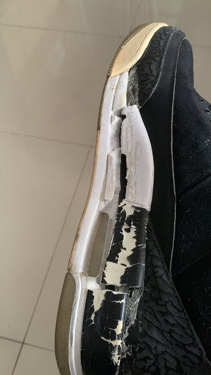 Akibat kelamaan disimpen 😂😂
RIP 🥲