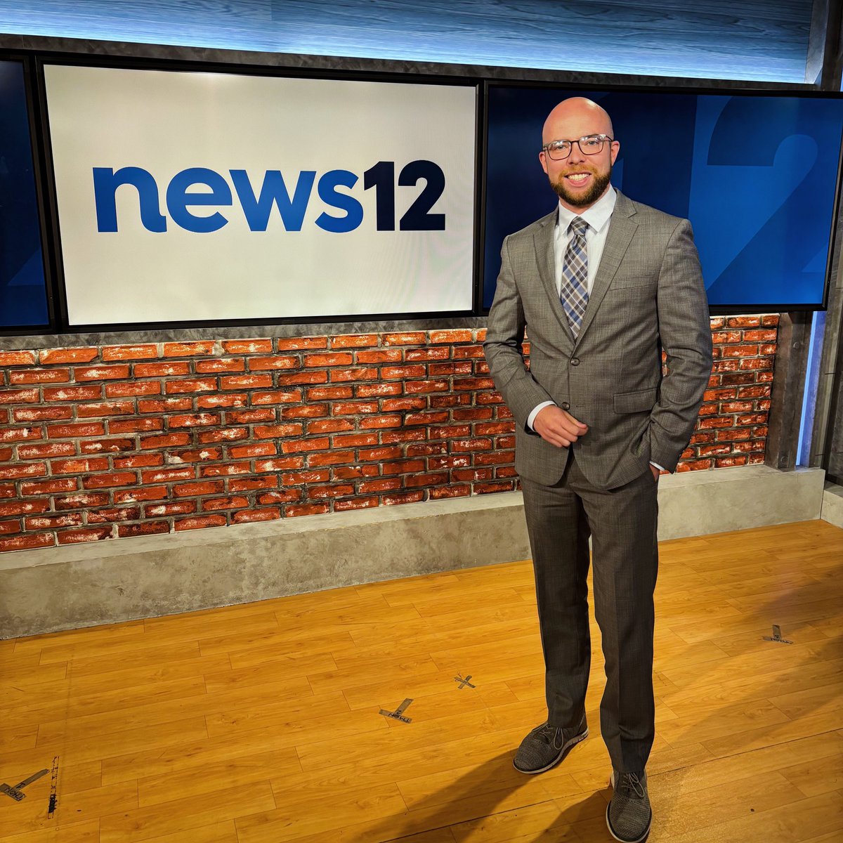 TimHarfmannTV's tweet image. We did it. We’re home 🏠 

I’m blessed to be back in the boroughs and join @News12BX @News12BK. 

Thank you to everyone who supported my journey and dream of reporting back in NYC.