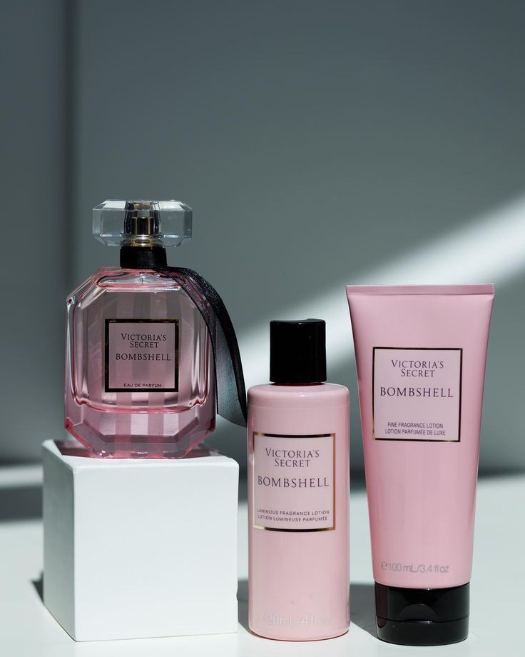 ¡Hola! ( <a href="/PoliceHunch/">Lozana. ღ</a> ) espero que este bien. Soy su amigo invisible, no sabía muy bien que regalarle porque en sí no la conozco mucho.

Oficial, siento si en algún momento le cause problemas o... fui grosero. Espero que sea muy feliz. 

           #SimpsonsInvisible