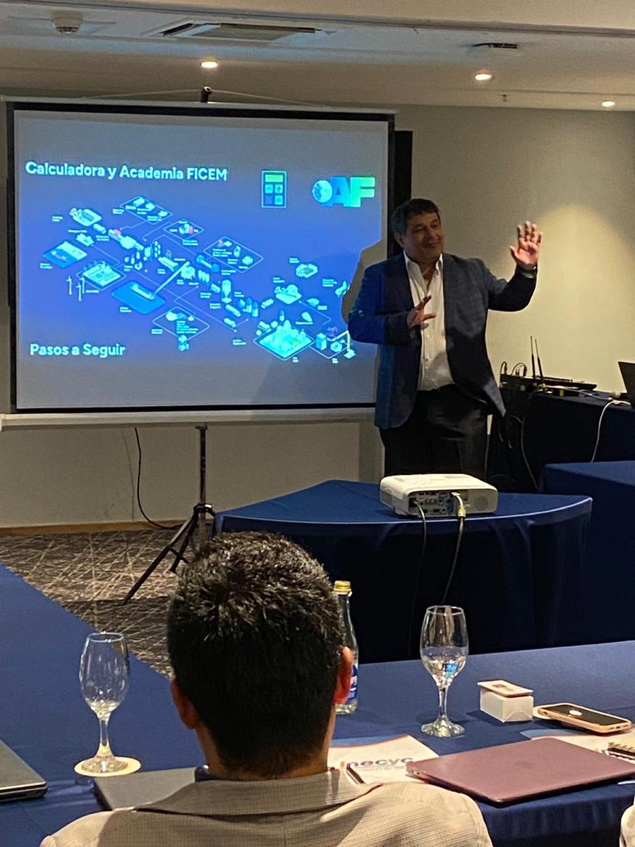 El 1 de octubre se llevó a cabo en la ciudad de Quito el taller sobre "Marcos Regulatorios para la Descarbonización de la Industria del Cemento en Ecuador".
Gracias al apoyo de <a href="/ficemcemento/">FICEM</a> e #Inecyc.