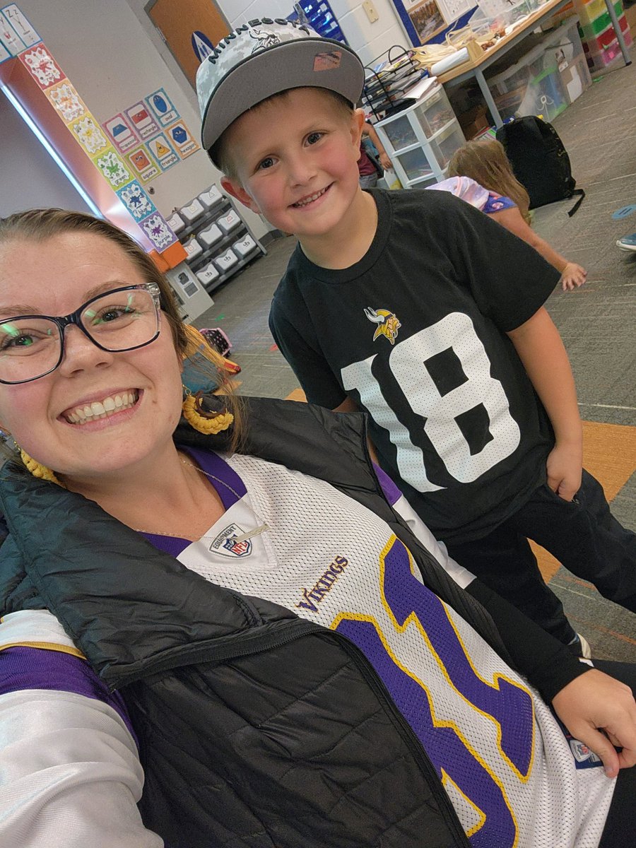 Megan Melhouse tweet media