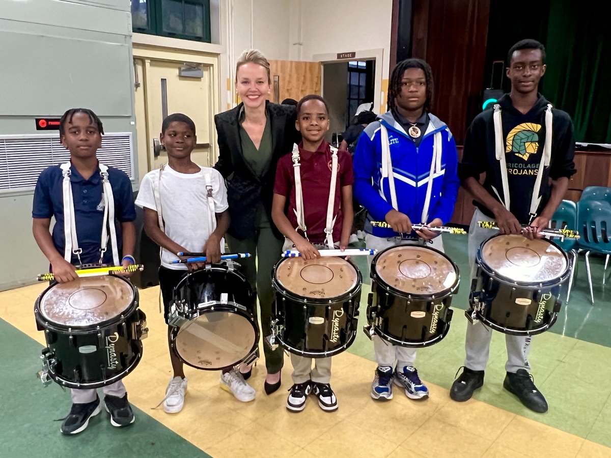 The <a href="/TheRootsofMusic/">The Roots of Music</a> is one of the most incredible organizations in New Orleans - thrilled to attend the unboxing showcase of their brand NEW instruments with <a href="/HelenaMorenoLA/">Helena Moreno</a> this evening. These kids are truly something special! ❤️🎺