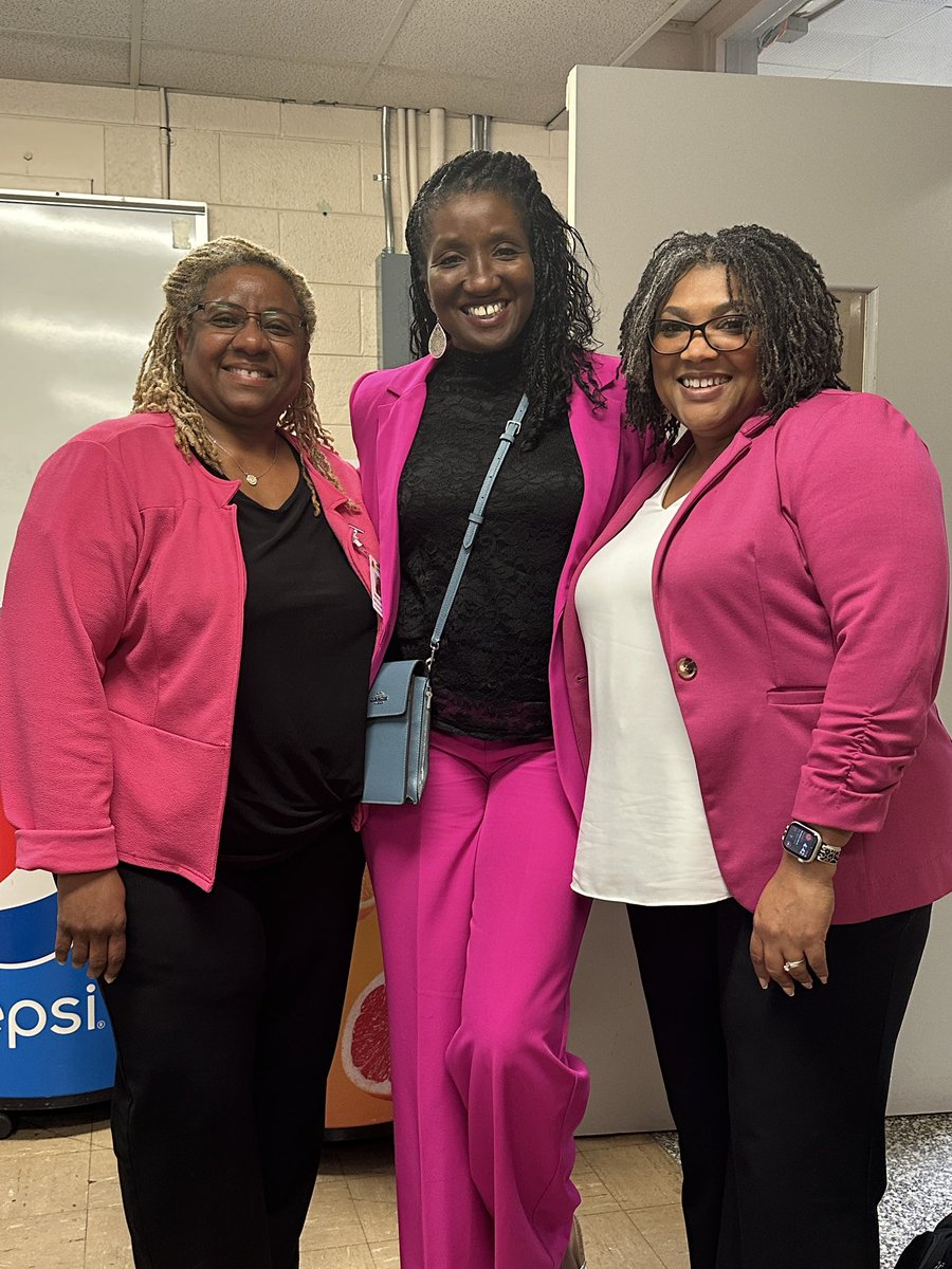 Yimiya Pearson (@yimiyap) on Twitter photo I absolutely love my new team but enjoy seeing these math faces! Their favorite color is also pink! 💕😂❤️@Shonette895 <a href="/VickieL_F/">Vickie L Ferguson</a> I absolutely love my new team but enjoy seeing these math faces! Their favorite color is also pink! 💕😂❤️@Shonette895 <a href="/VickieL_F/">Vickie L Ferguson</a>