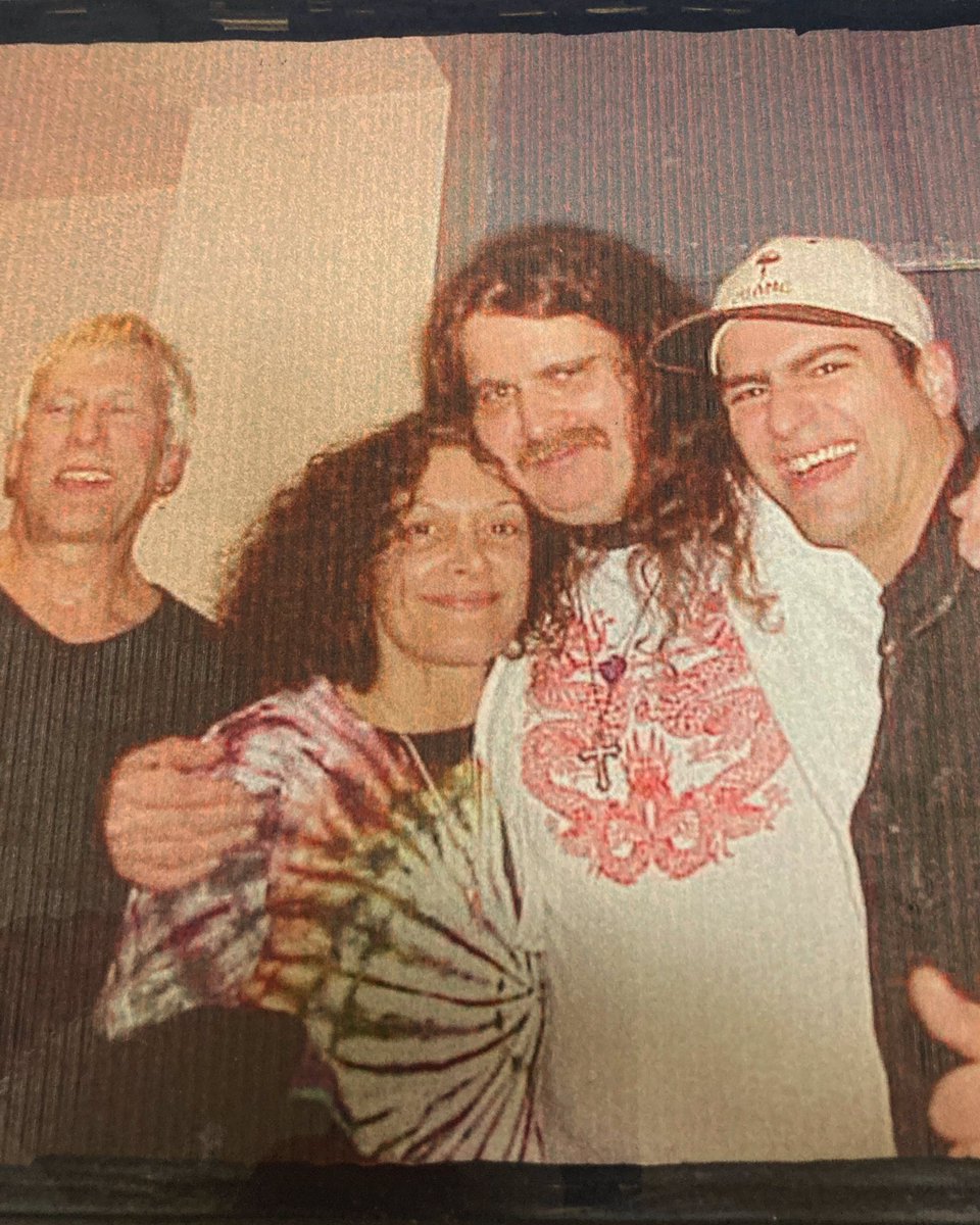 Nybookieduane's tweet photo. A Heartfelt Heavenly #HappyBirthday to my #Brother #AllenWoody #DaBest #bassist ! @allmanbrothers @govtmuleband #BlueFloyd  Here is a picture backstage here in #LasVegas with my Mom the #Great #MattAbts  #CaptainAl and myself after a #BlueFloyd show! 🙏🏻 #MissYou always https://t.co/pQ6xZeeXl2