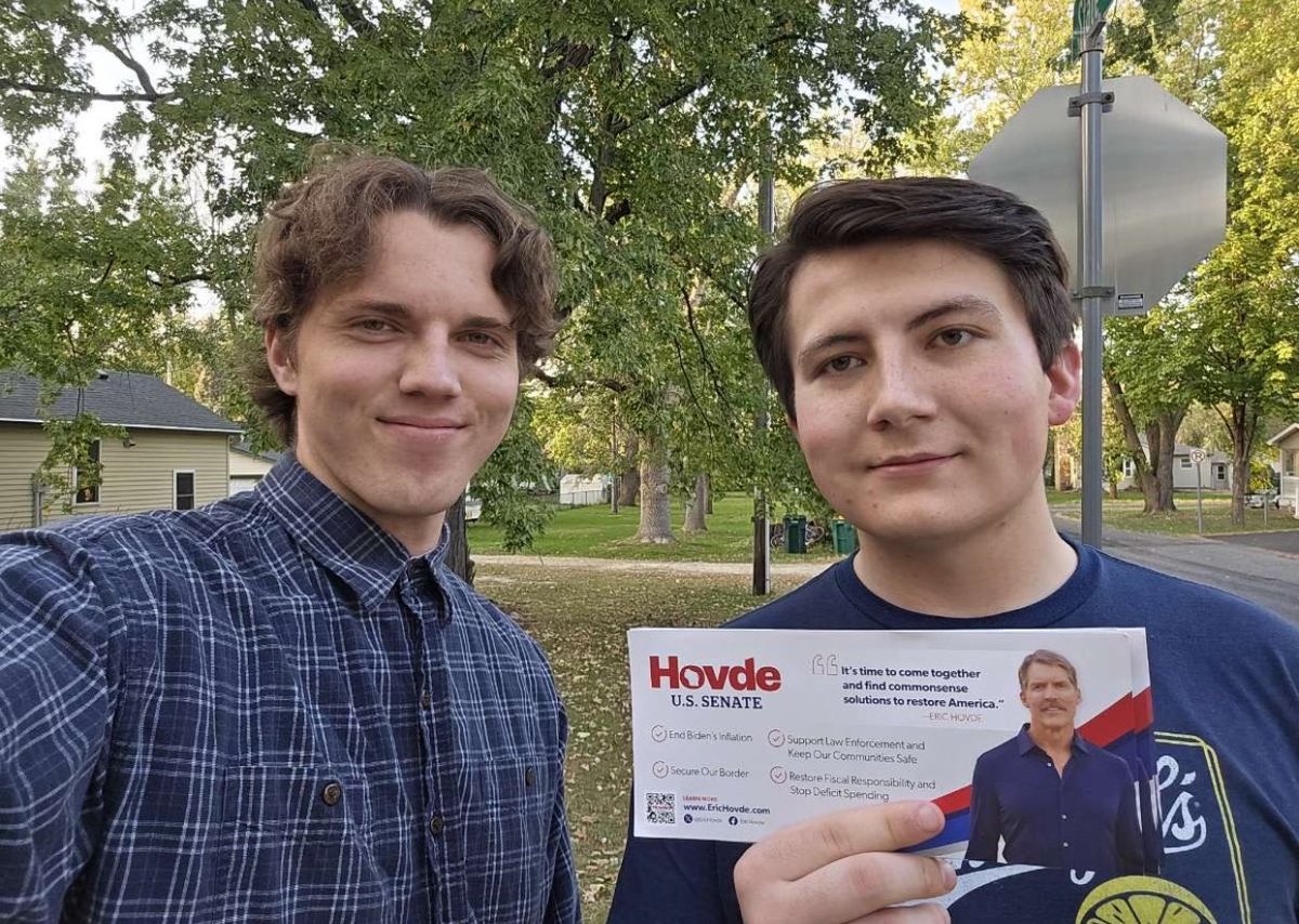 brooklyn5024's tweet photo. BIG SHOUTOUT to UWRF College Republicans for KILLING it this election season door knocking!! 

We talk about sacrifice, and these guys are THE definition of it👏👏 

Thank you for showing up last night! https://t.co/zciPAhhgSv