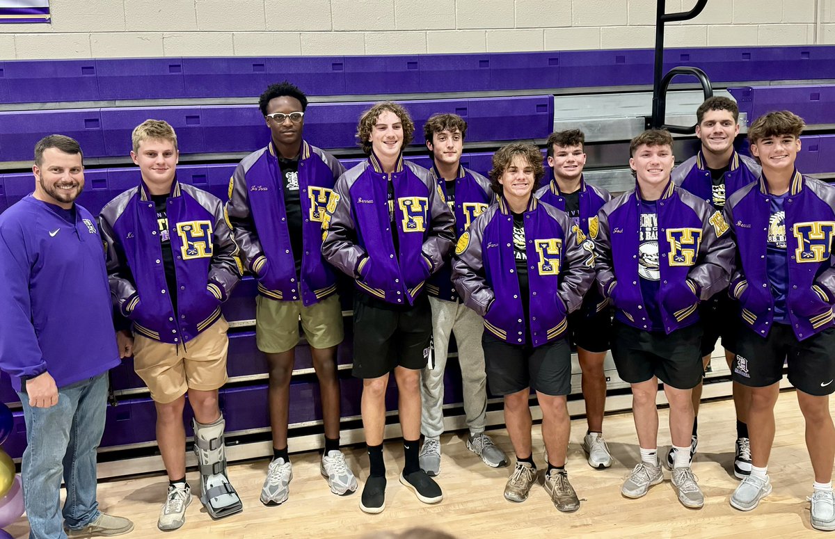 HHSTigerBsb's tweet photo. Congrats to our guys who received their letterman jackets tonight! Geaux Tigers! TEAM 3! 🐅 https://t.co/F5vWAeefjU