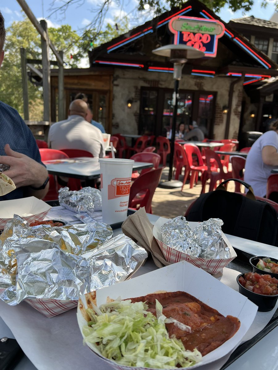 Wonderful talk from Mike Broda today on inductive machine learning methods and the opportunities for using ML in special education research <a href="/vupeabody/">Peabody College</a> <a href="/VUSPED1/">VUSPED</a> <a href="/vcusoe/">VCU School of Education</a> (and we had satco for lunch)