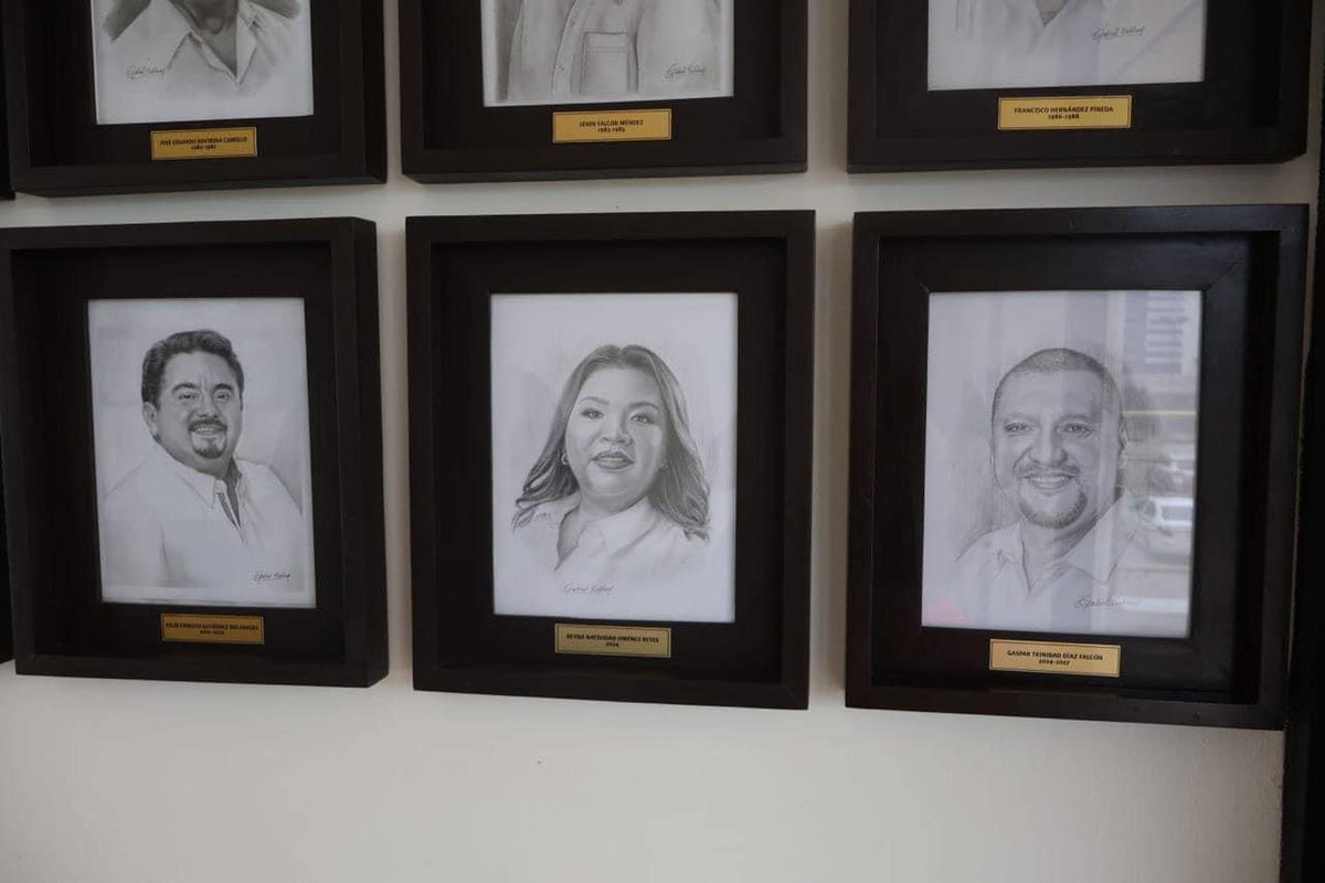 EL GOBIERNO MUNICIPAL LLEVÓ A CABO LA INAUGURACIÓN DE LA “GALERÍA DE PRESIDENTES MUNICIPALES Y REPRESENTANTES POPULARES DE MACUSPANA”.

*Evento en el que participaron la alcaldesa Reyna Natividad Jiménez Reyes y el Diputado Federal Julio Ernesto Gutiérrez Bocanegra.