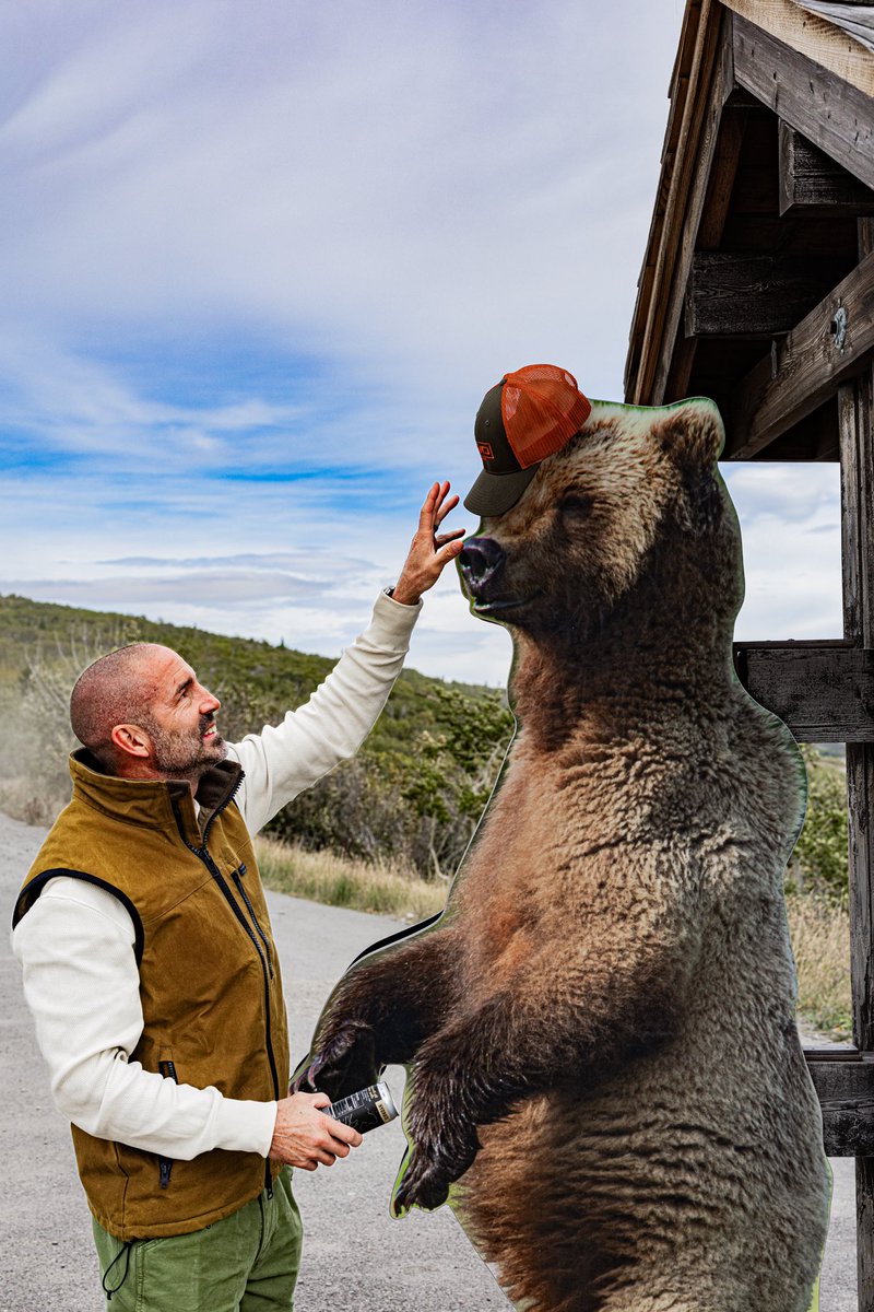 4WDCoffee's tweet photo. Bear wants cold brew, bear gets cold brew.

#4WDCoffee #coffee #outdoors #4WDlife #4WDstyle #gooutandexplore #glaciernationalpark https://t.co/7AzJaUCmt5