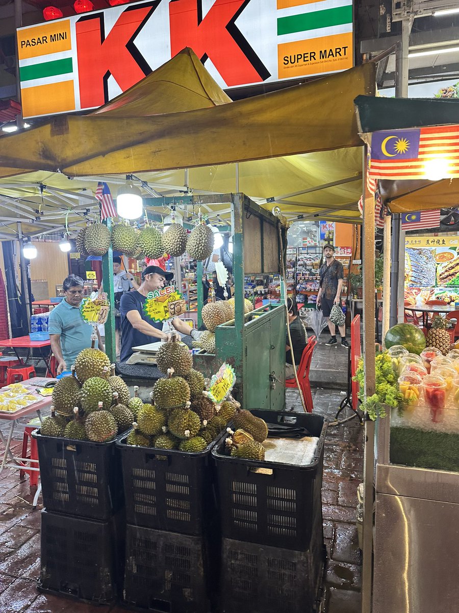 A thought provoking couple of days at <a href="/Bett_show/">Bett Global</a> in Kuala Lumpur with the <a href="/KellettSchool/">Kellett School</a> digital strategy team! Lots to take back and think about 💭 

An added bonus that I got to go back to one of fave places too, Jumpa Lagi Malaysia! 🇲🇾