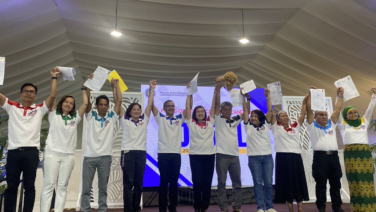 The near-complete senatorial slate of Makabayan:

Jerome Adonis 
Jocealyn Andamo 
Ronnel Arambulo 
Rep. Arlene Brosas 
Ex-rep. Teddy Casiño 
Rep. France Castro 
Mimi Doringo 
Mody Floranda 
Amirah Lidasan
Ex-rep. Liza Maza 
Danilo Ramos 

#PHVote #BeTheChange | Dwight de Leon via