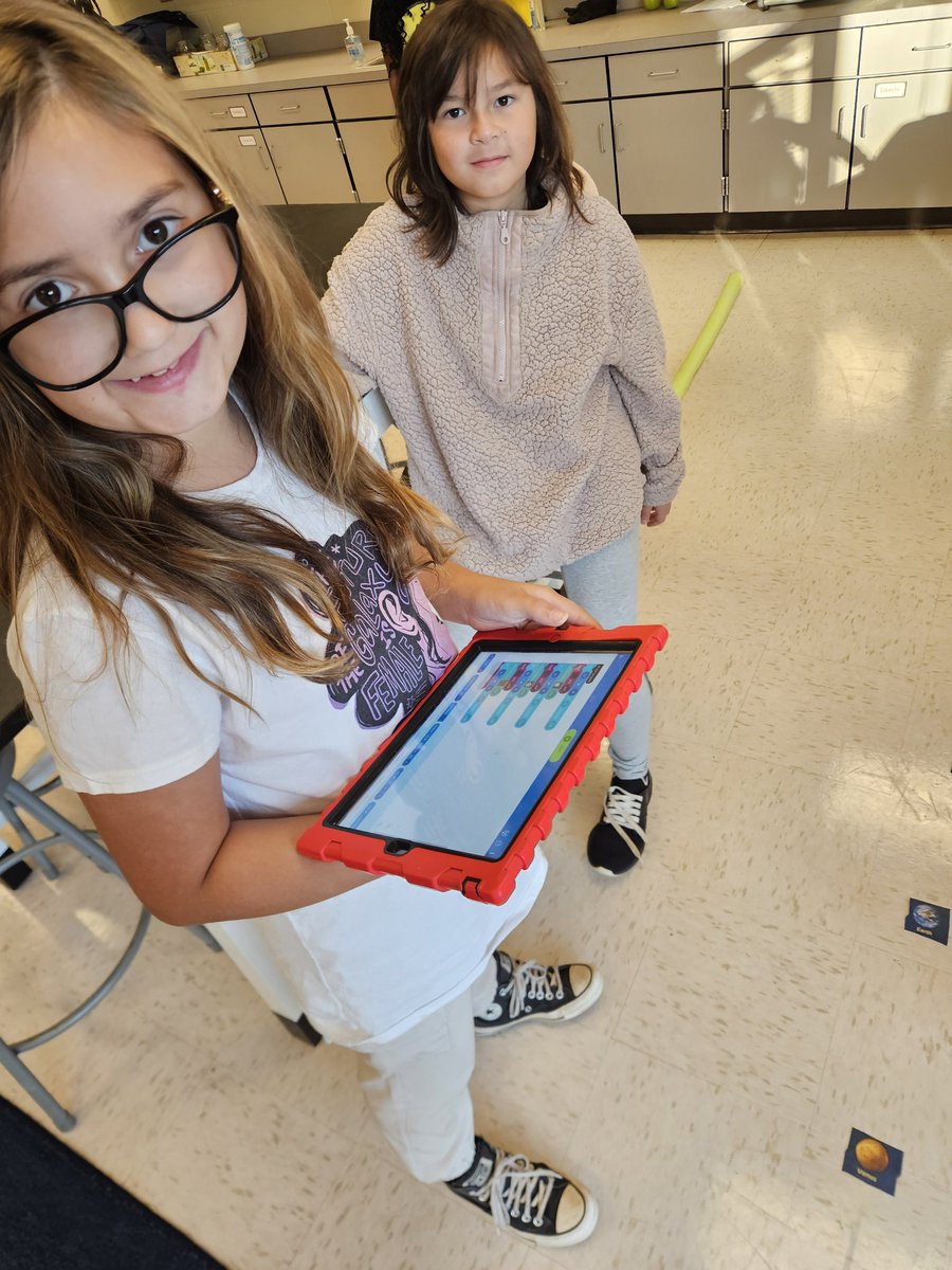 SciSean's tweet image. @Kempcougars students are having a blast integrating science and coding @sphero indi and bolt @STEMcobb @@cobbscience we are also building models to program to,  so much fun