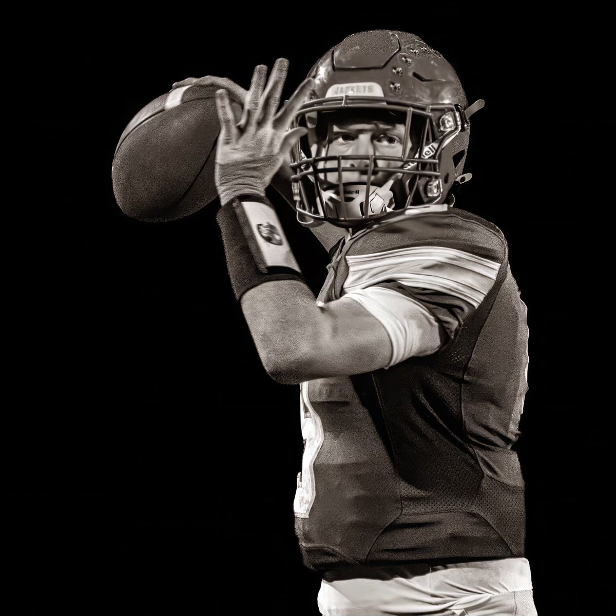 I was this week’s Erie County Football Player of the week! <a href="/Girard_FB/">Girard Yellowjackets Football</a> <a href="/GoErie/">GoErie</a>