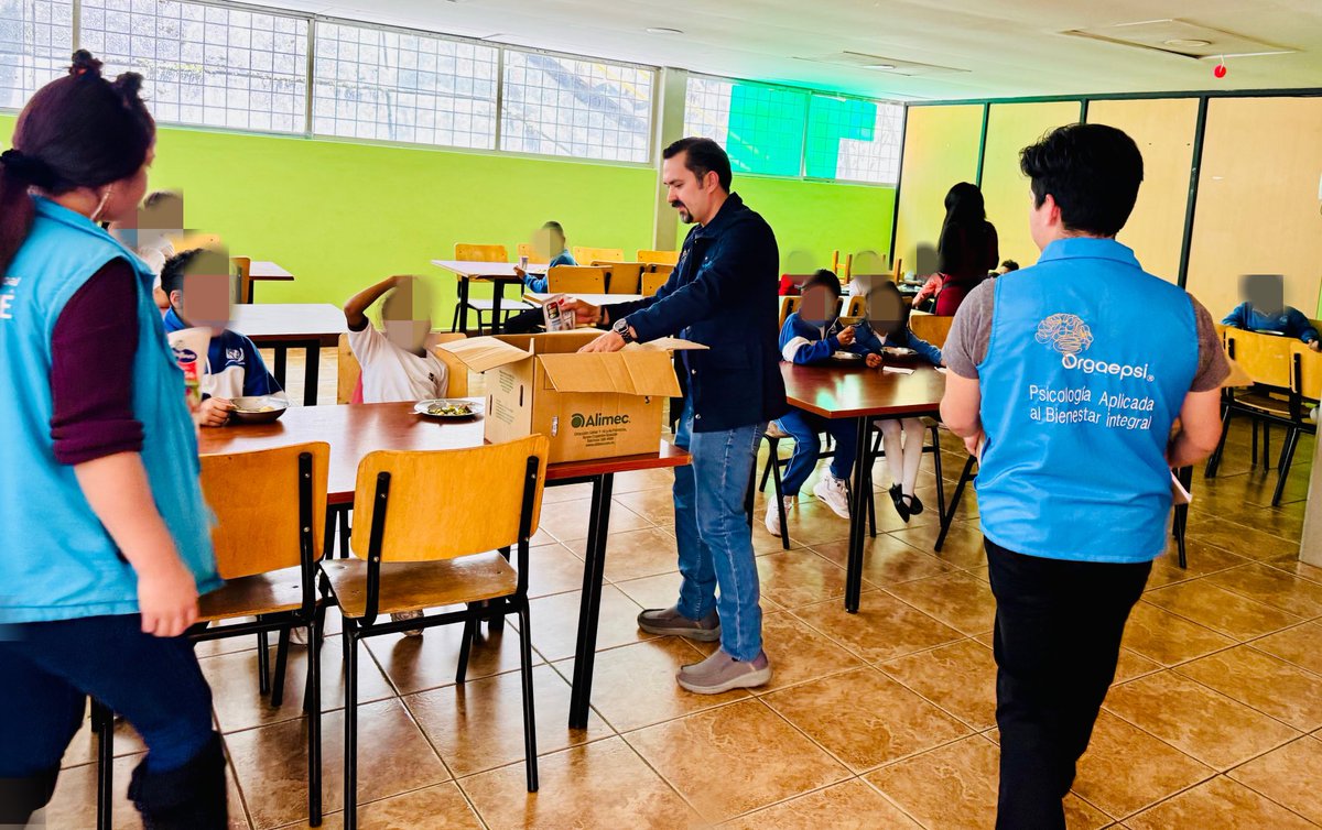 ORGAEPSI's tweet image. 🌟 ORGAEPSI y ALIMEC S.A. juntos por nuestra comunidad en El Tejar 🌟

Nos llena de alegría compartir que, gracias a la colaboración con nuestros amigos de ALIMEC S.A., pudimos llevar bienestar integral a los niños y niñas del Tejar en Quito. 💙