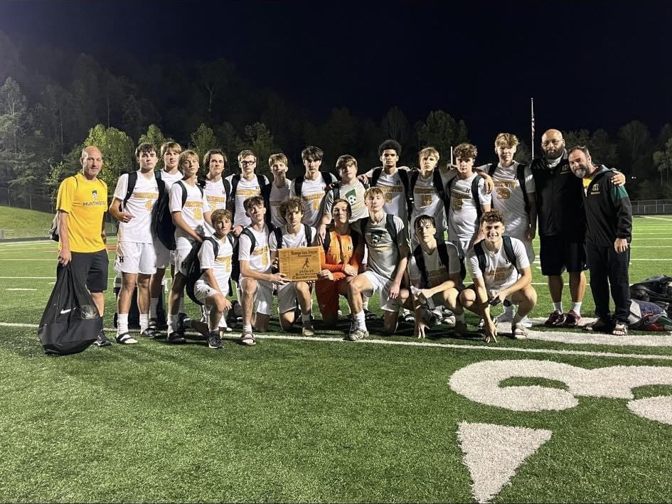 HHShighlanderWV's tweet photo. Congratulations to the boys soccer team! They defeated Cabell Midland 1-0 to win the MSAC Championship! ⚽️🏆💚💛 https://t.co/RDPnlvMUbw
