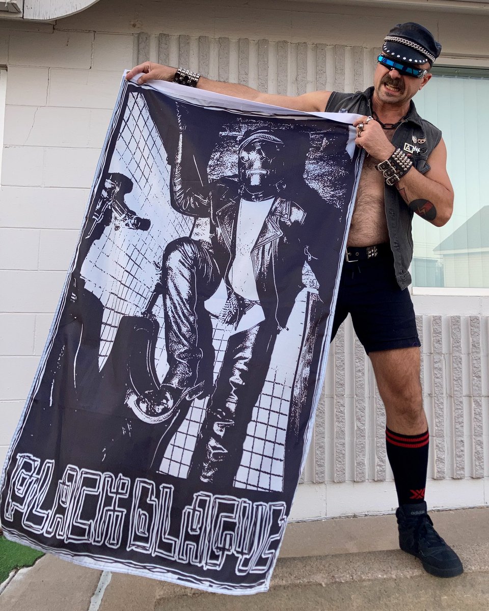 Blague flags are back by popular demand! Only available for a short limited time. Head over to Dismantle to snag one of these up! Ships from Japan!

dismantle.bigcartel.com