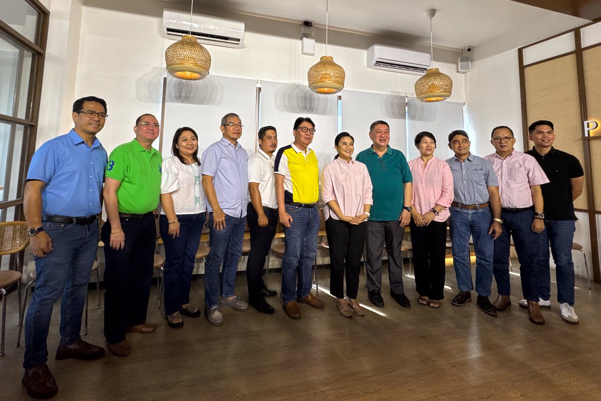 rapplerdotcom's tweet photo. Leni Robredo officially introduces Team Naga for the upcoming midterm election. She will run as Naga City’s mayor, with Cong. Gabby Bordado as vice mayor. | Lyndee Buenagua via Philippine politics chat room of Rappler Communities #PHVote

Bookmark and refresh this page for real-time news, photos, videos, and context and analyses during the COC filing week: https://t.co/0Oo2yR1sRX