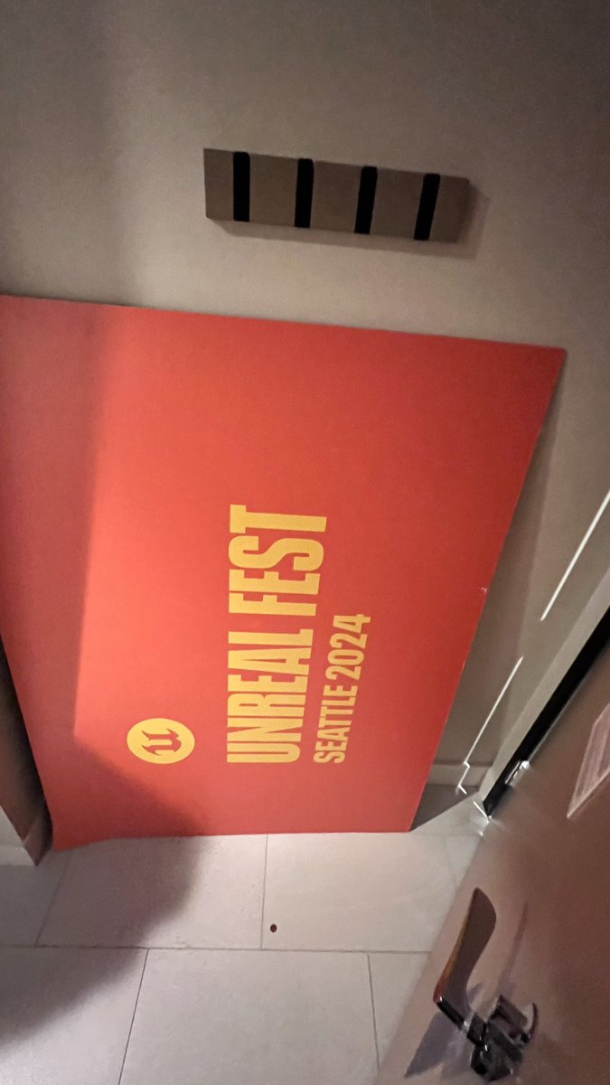 itsEasonn's tweet image. How did this end up in our hotel room #unrealfest