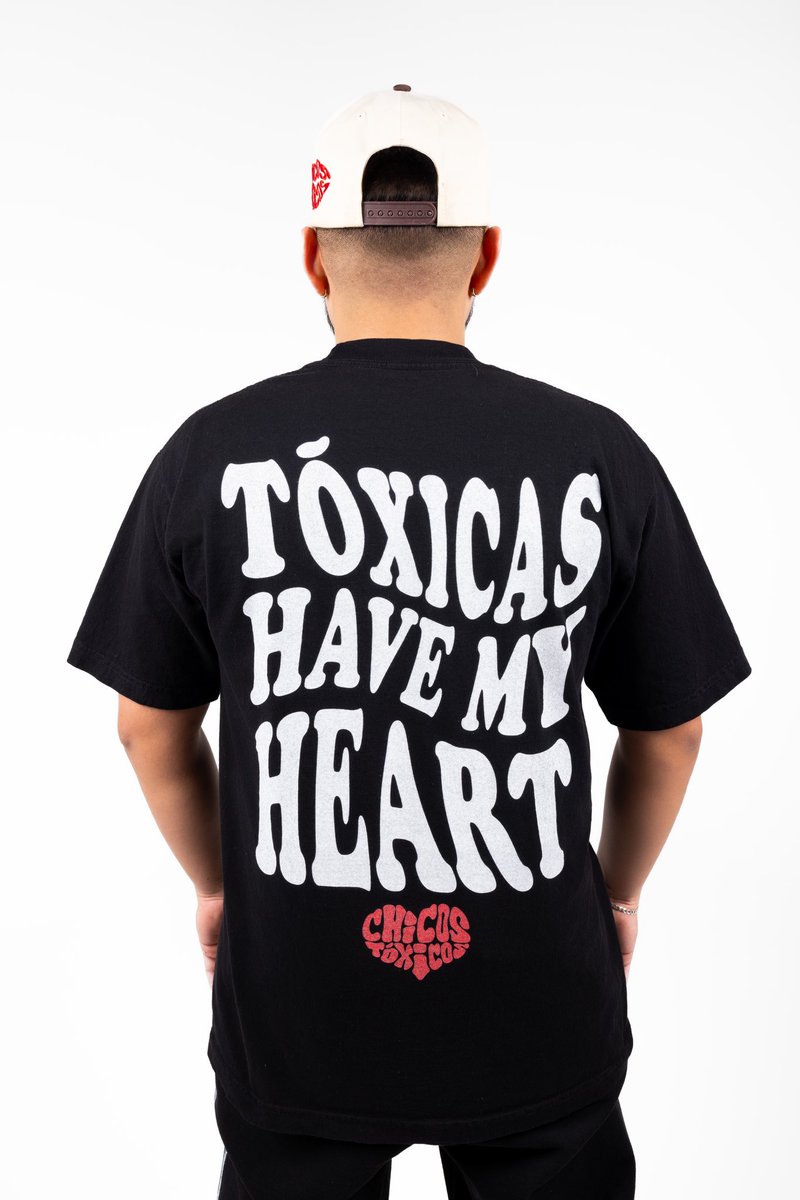 Diegovnoboa's tweet photo. chicos tóxicos merch is live🤝🏽 https://t.co/5DkmhEDPhb https://t.co/tpw0Pqnwzp