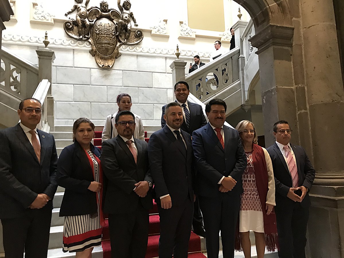 Hoy en Sesión Solemne de Cabildo, el Presidente Municipal
<a href="/adandominguez/">Adán Domínguez Sánchez</a>
rindió su Tercer Informe de Gobierno, con la presencia del Srio. de Gobernación <a href="/JavierAquinoL/">Javier Aquino Limón</a>.
Con esto, estamos concluyendo esta administración , y en lo personal esta segunda etapa. 
Gracias