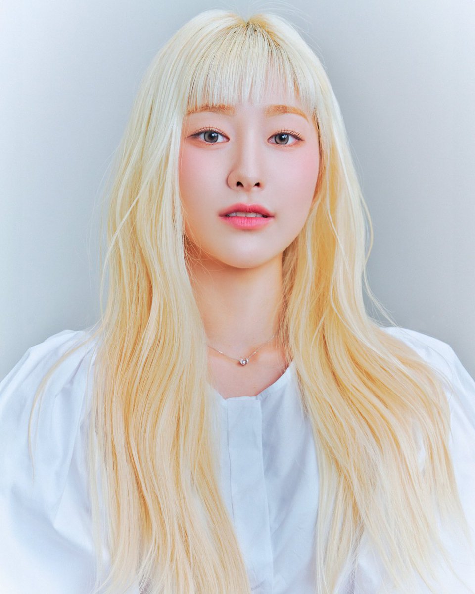 _wena_official's tweet photo. Happy birthday Wony 🎂

#위나 #원이
#wena #wony https://t.co/uRg3QG6kZi