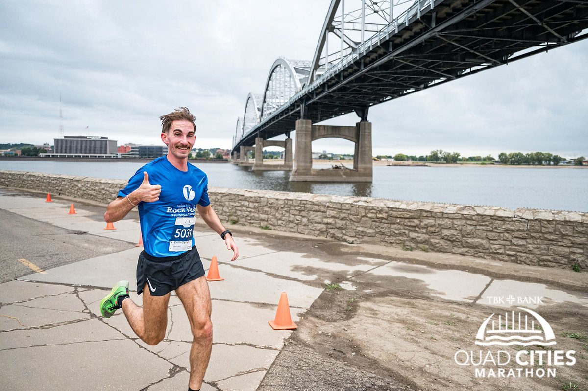 runfarDEF's tweet photo. #RockYourRun @RockValleyPT @qcmarathon Rock Valley Relay https://t.co/zwtDAoNmF1