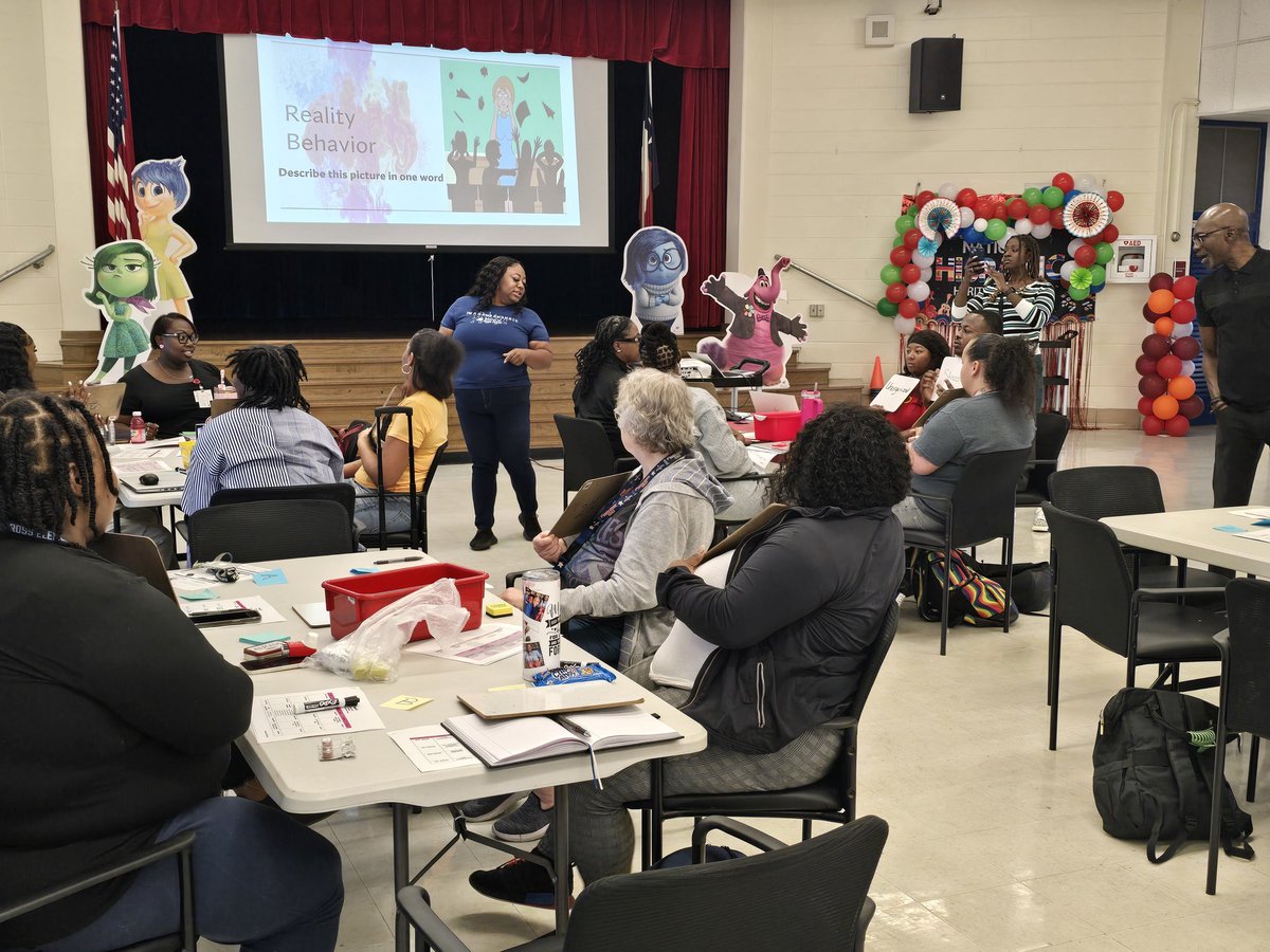 BetsyRossElem's tweet photo. Today our teacher leaders did a great job presenting to staff on classroom management, high quality instruction, high performance culture, and coaching in the moment. #TheYearOfChange #BestPractices #LearningFromEachOther https://t.co/5jMy3yOLxf