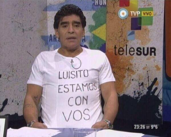 Yo en el minimo lio que involucra a Suárez: