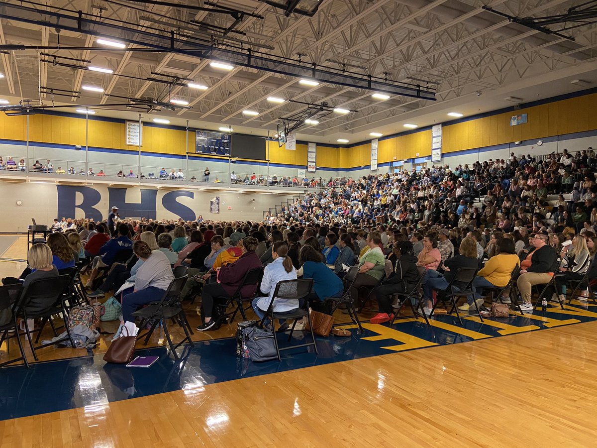Thank you <a href="/BrianMendler/">Brian Mendler</a> for coming to CoMo to provide a great PD session for our district! #EBELionPRIDE #CPSBest #ScholarsFirst