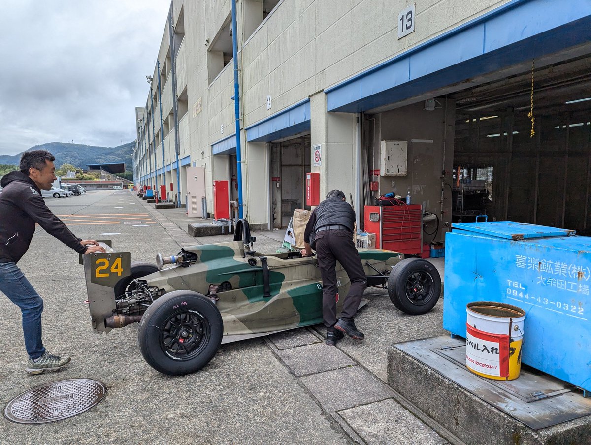 週末はレ〜スでごさいま〜す♪
#金曜搬入
#ゴールドカップ
#スーパーFJ
#オートポリス