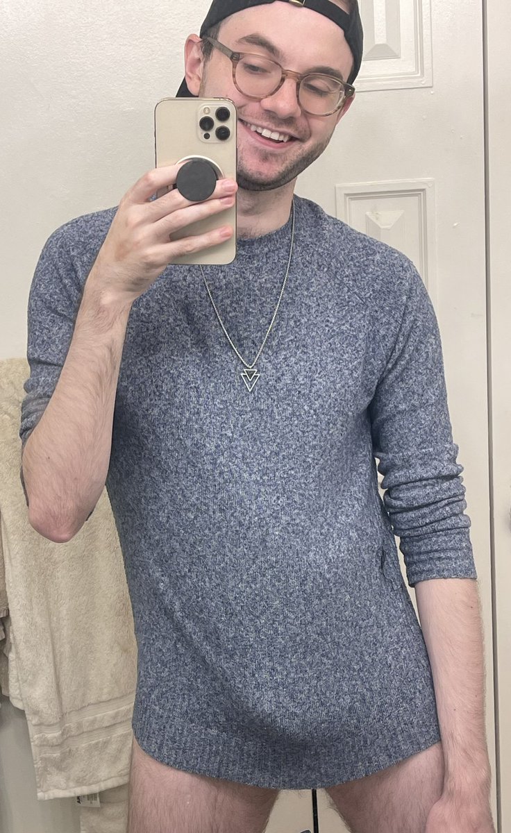 maisychains's tweet image. Just shaved a pound off my face