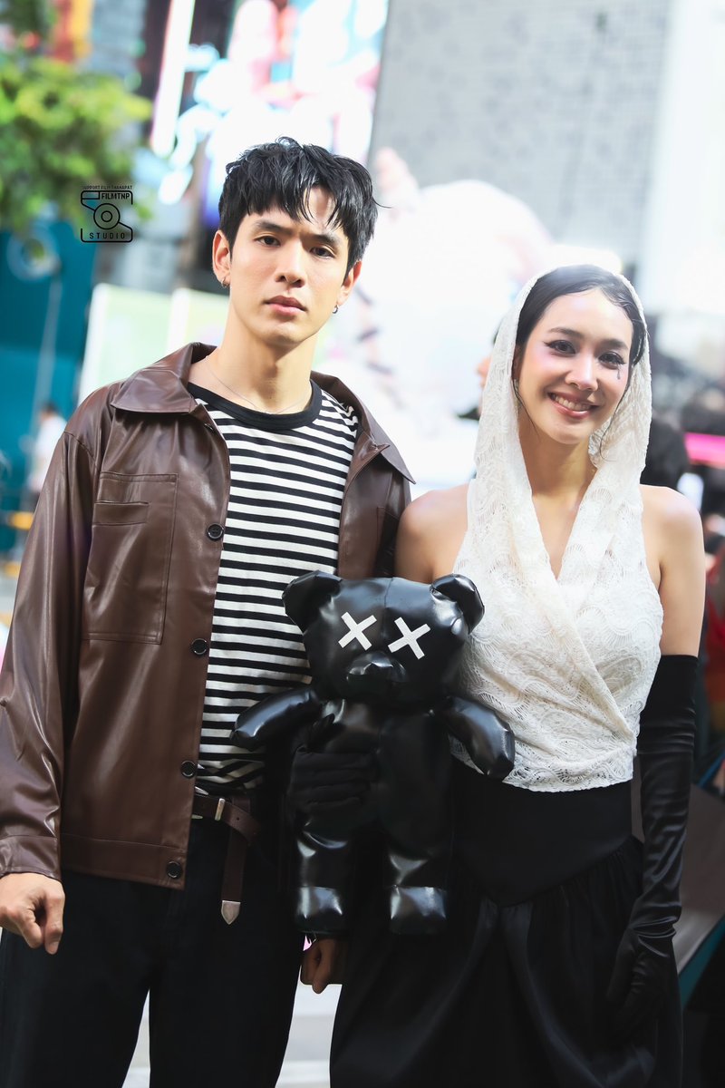 FilmtnpStudio's tweet photo. พี่ฟิล์มในงาน 1st Anniversary Event and New Pop Up Store Open 

งานนี้มาในตีม Hirono Boy 🚶🏻‍♂️

ขอบคุณ Popmart Thailand ที่ให้โอกาสเด็กชาย Hirono Film ไปเพลิดเพลินในงานนะคะ 

สวรรค์ของพี่ฟิล์มเลย 🥰 

#POPMARTTH
#POPMARTTH1stANNIVERSARY
#ฟิล์มธนภัทร #FilmThanapat https://t.co/RexVt31ZH9