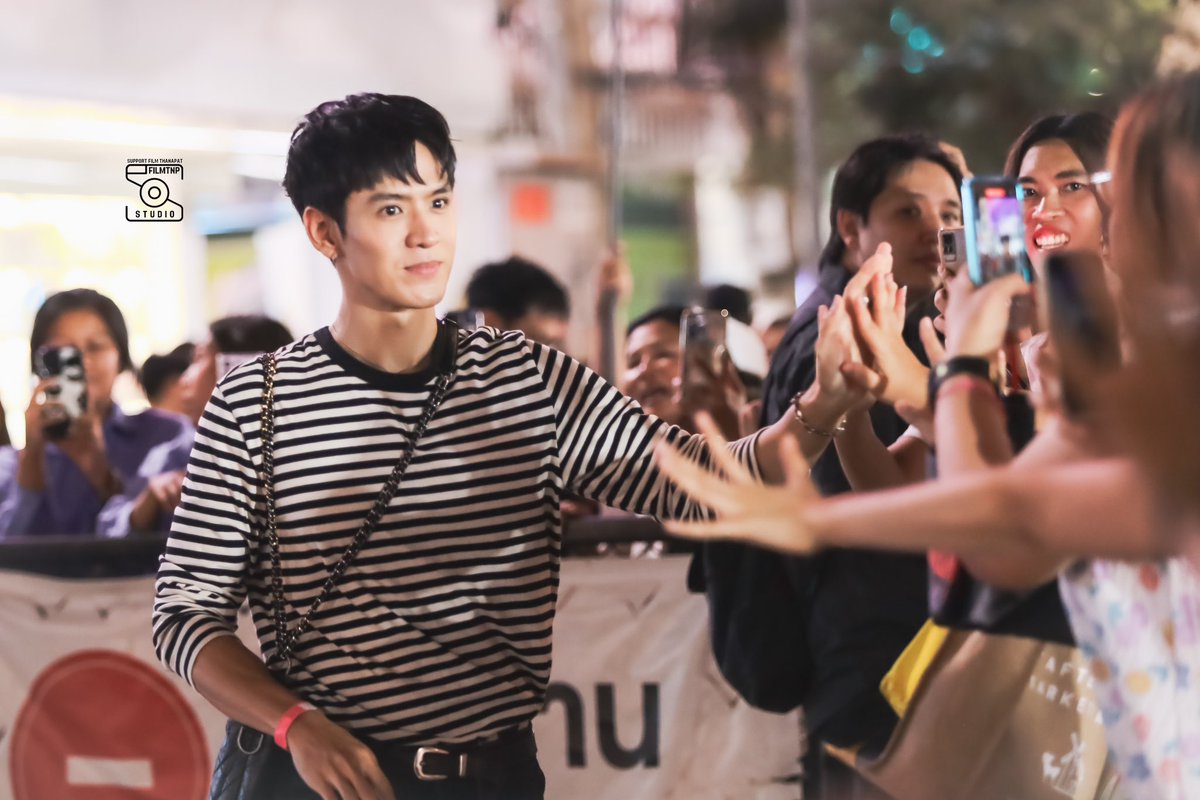 FilmtnpStudio's tweet photo. พี่ฟิล์มในงาน 1st Anniversary Event and New Pop Up Store Open 

งานนี้มาในตีม Hirono Boy 🚶🏻‍♂️

ขอบคุณ Popmart Thailand ที่ให้โอกาสเด็กชาย Hirono Film ไปเพลิดเพลินในงานนะคะ 

สวรรค์ของพี่ฟิล์มเลย 🥰 

#POPMARTTH
#POPMARTTH1stANNIVERSARY
#ฟิล์มธนภัทร #FilmThanapat https://t.co/RexVt31ZH9