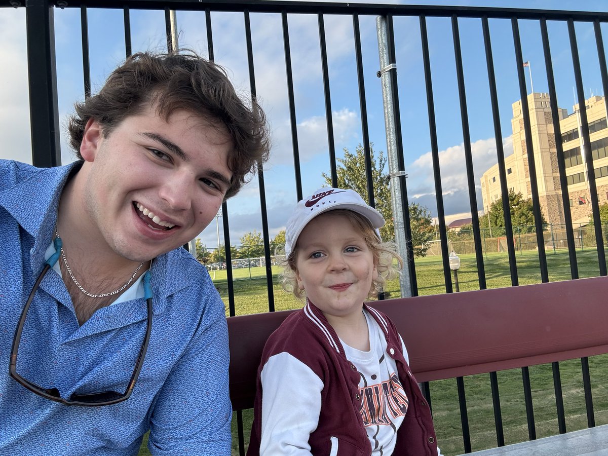 macstheman981's tweet photo. Had a great evening at the VTSP even got to sit by a super fan!! @VTechSBcoach https://t.co/CoGmrnRkXp
