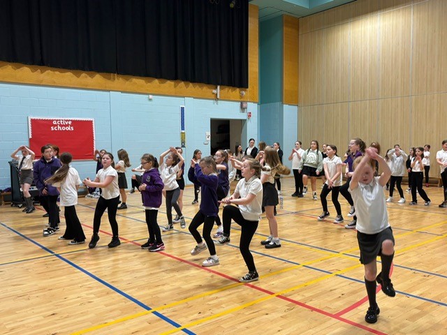 ActiveSchools Inverclyde (@activeschoolsic) on Twitter photo 🌟Scottish Women&Girls In Sport Week🌟
Nicole was busy out and about in her cluster ensuring that all the girls from <a href="/WemyssBaySchool/">Wemyss Bay Primary</a> <a href="/InverkipPrimary/">Inverkip Primary</a> <a href="/Aileymill/">Aileymill Primary</a>
had the opportunity to take part in fun sessions together🙌🙌 Look how much fun they are having😃
#SheCanSheWill 🌟Scottish Women&Girls In Sport Week🌟
Nicole was busy out and about in her cluster ensuring that all the girls from <a href="/WemyssBaySchool/">Wemyss Bay Primary</a> <a href="/InverkipPrimary/">Inverkip Primary</a> <a href="/Aileymill/">Aileymill Primary</a>
had the opportunity to take part in fun sessions together🙌🙌 Look how much fun they are having😃
#SheCanSheWill