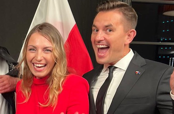 JacekPiekara's tweet photo. ♦️Wyssali podatników na ponad 400K zł ryczałtu samochodowego i jeszcze dostają dwa dodatki na wynajem mieszkania, prawie 8K zł miesięcznie, pomimo że własny dom mają 30-40 minut od Sejmu♦️

A kiedyś śmiano się z nich, że wspólnie mają 100 punktów IQ. Głupio wam teraz, szydercy??? https://t.co/YLMZme9Q9F