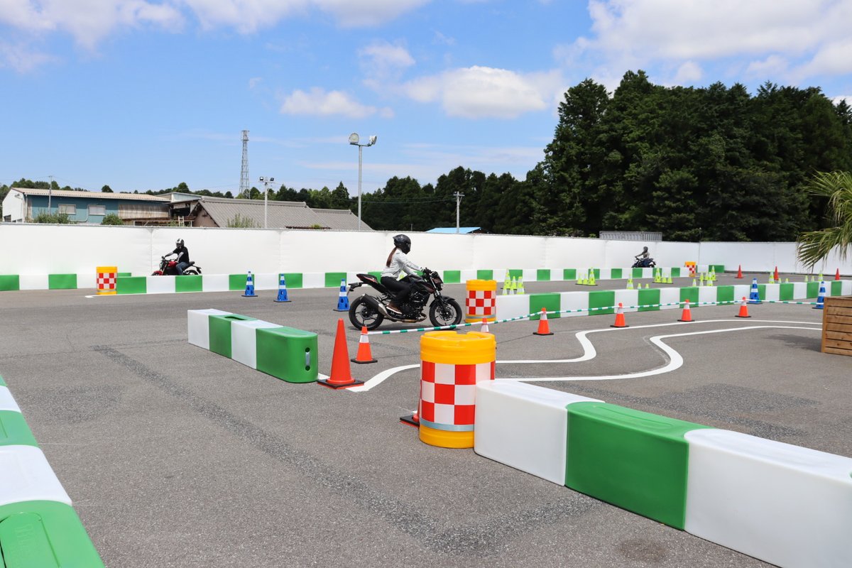 musclebike_ch's tweet photo. バイク専用トレーニング複合施設『マッスルバイクファーム』がOPENします🎊
@musclebikefarm 

全てのライダーが悠々と楽しみながら練習できる環境作りにスタッフ一同、尽力していきます！

 詳しくは動画をチェック✅
https://t.co/NZm6vw9mYH

#マッスルバイクファーム https://t.co/uiezyKdWdh