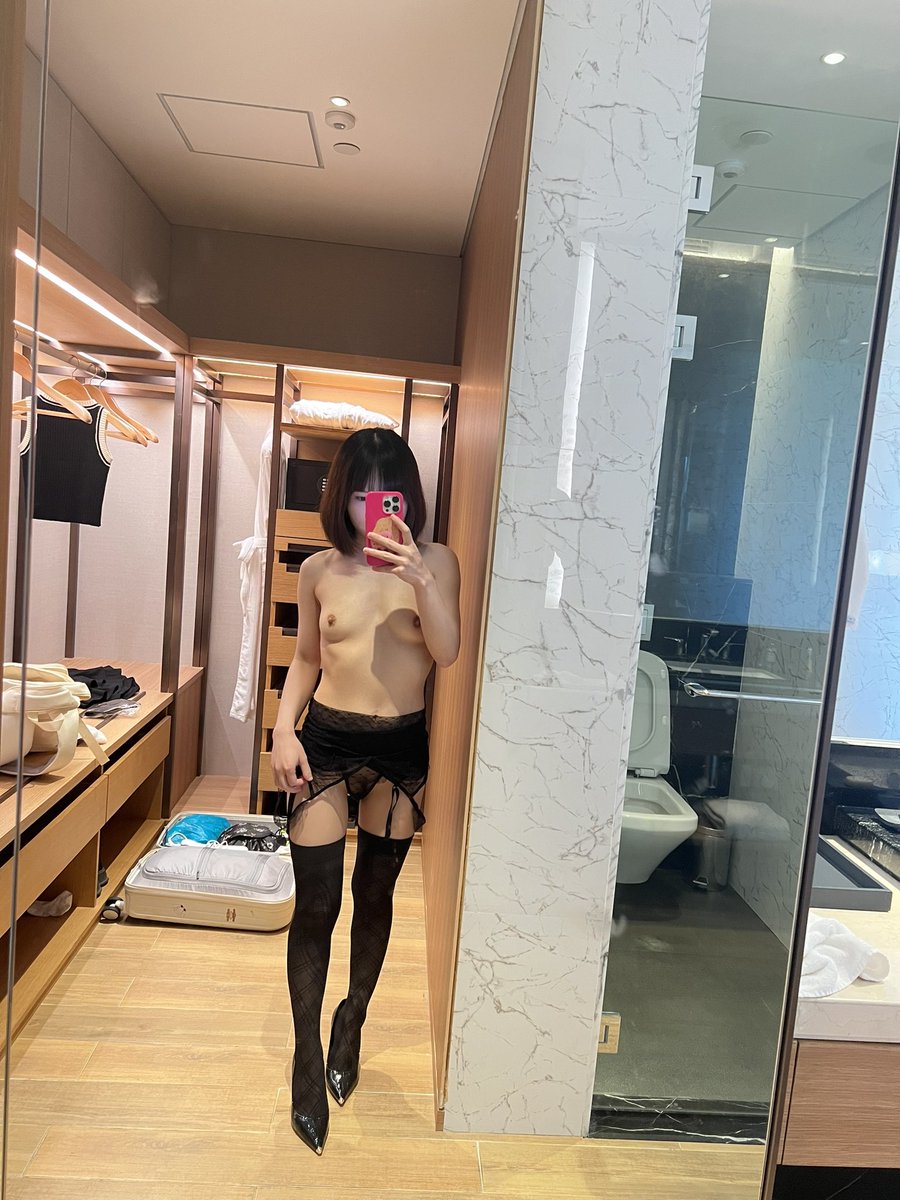 粉丝提供的服装
#反差 #学生妹 #淫荡 https://t.co/YnTPSgZE0M