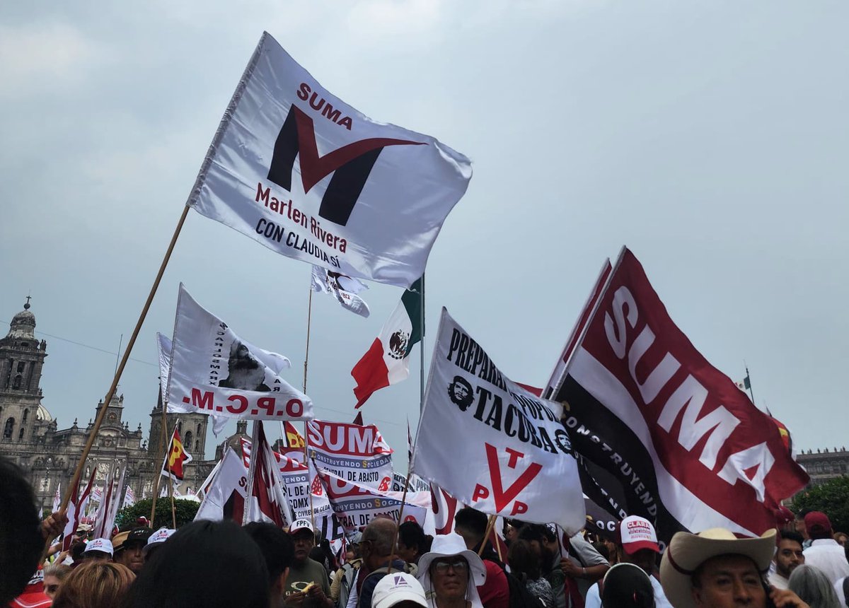 marlenrivera_mx's tweet photo. Coordinadora de la Unidad Popular Presente en la toma de Posesión de la Dra Claudia Sheinbaum como Presidenta de Nuestro País.

#ClaudiaSheinbaum
#Suma
#MarlenRivera
#ÁlvaroObregón https://t.co/7Yy4PAmaGY