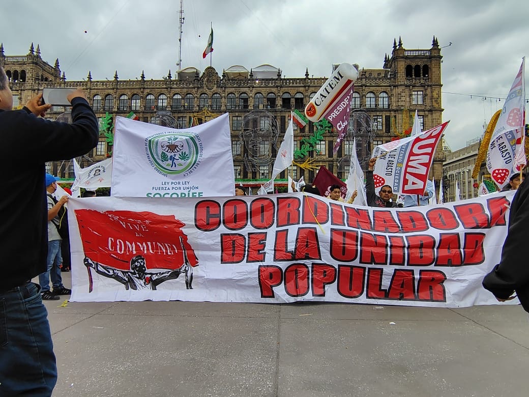 marlenrivera_mx's tweet photo. Coordinadora de la Unidad Popular Presente en la toma de Posesión de la Dra Claudia Sheinbaum como Presidenta de Nuestro País.

#ClaudiaSheinbaum
#Suma
#MarlenRivera
#ÁlvaroObregón https://t.co/7Yy4PAmaGY